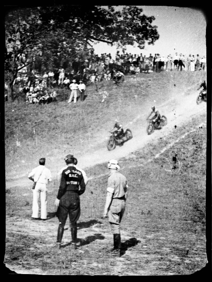 motorcycle races 1937 17 300dpi Vin
