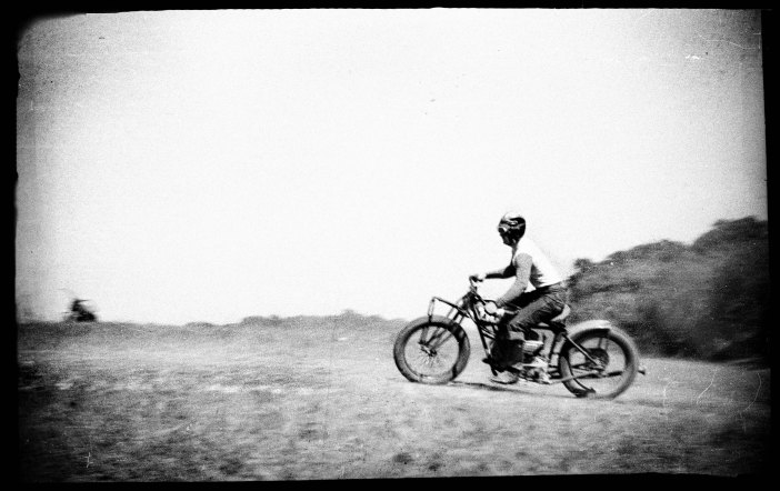 motorcycle races 1937 27 300dpi Vin