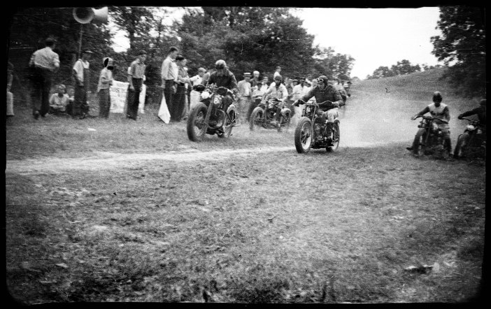 motorcycle races 8 300dpi vin
